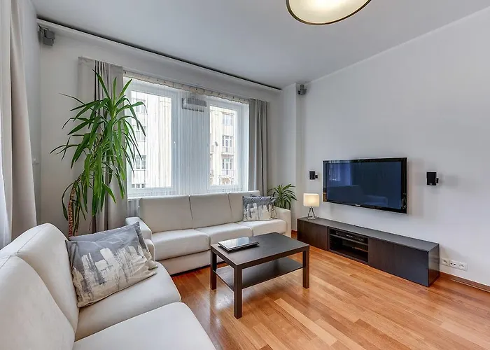 White 76. Srodmiescie Apartament