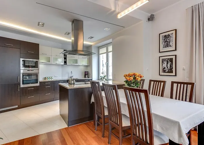 White 76. Srodmiescie Gdynia